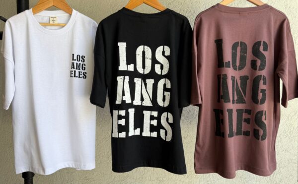 Remera algodón doble estampa overzise niño