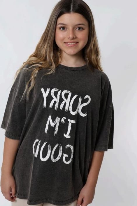 Remera algodón overzise niño lavada