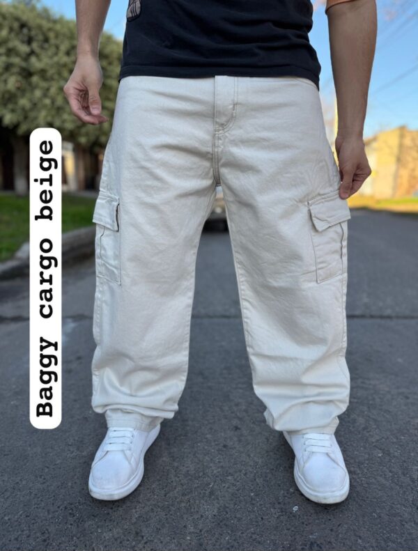 Pantalón jeans cargo estilo baggy